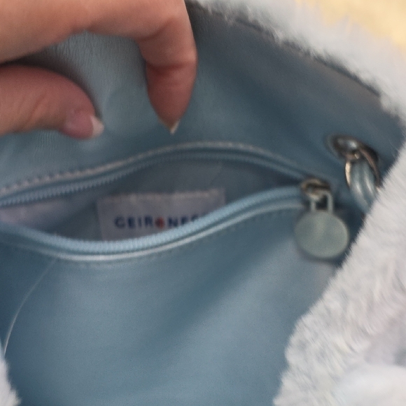 Geirness Norwegian Luxurious Light Blue Faux Fur Shoulder Bag - Picture 9 of 9